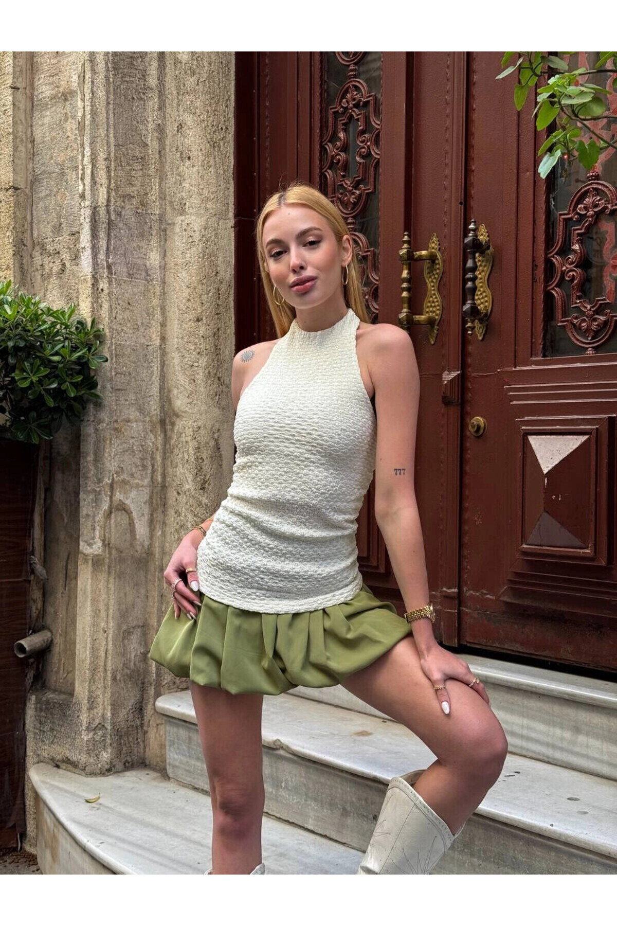 Kadın Krem Boyundan Bağlamalı Gofre Kumaş Bluz PLD25S-3056