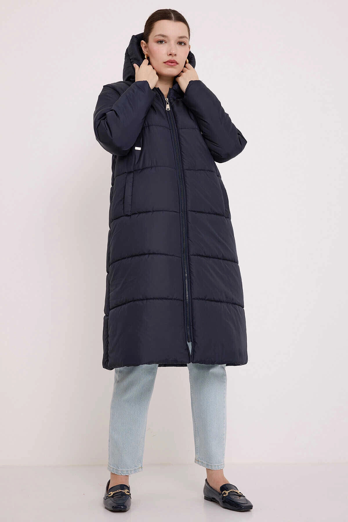 Kadın Lacivert Kapşonlu Uzun Oversize Şişme Mont PLD22W-3172