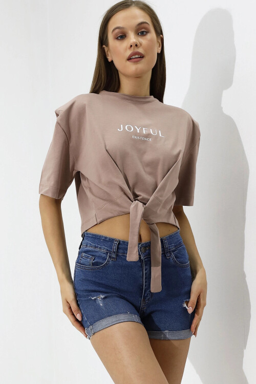 Kadın Bej Yazı Baskılı Oversize Vatkalı Bel Detay Örme T-Shirt PLD23S-3185