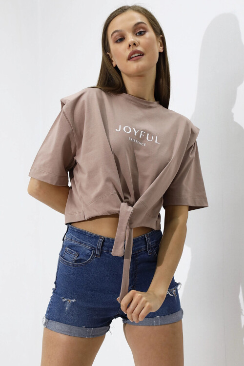 Kadın Bej Yazı Baskılı Oversize Vatkalı Bel Detay Örme T-Shirt PLD23S-3185