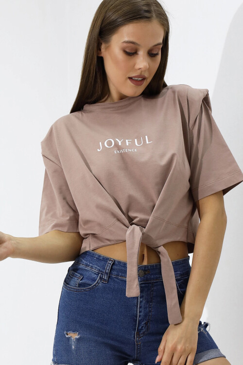 Kadın Bej Yazı Baskılı Oversize Vatkalı Bel Detay Örme T-Shirt PLD23S-3185