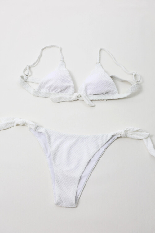 Kadın Beyaz İp Bağlamalı Astarlı Büyük Beden Üçgen Bikini Takım PLD24S-3031