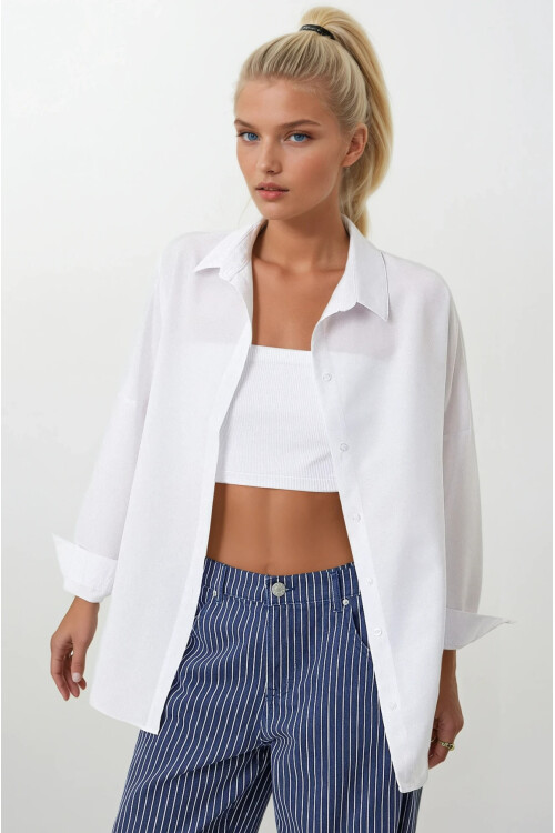 Kadın Beyaz Oversize Uzun Basic Gömlek HZL22W-BD139001