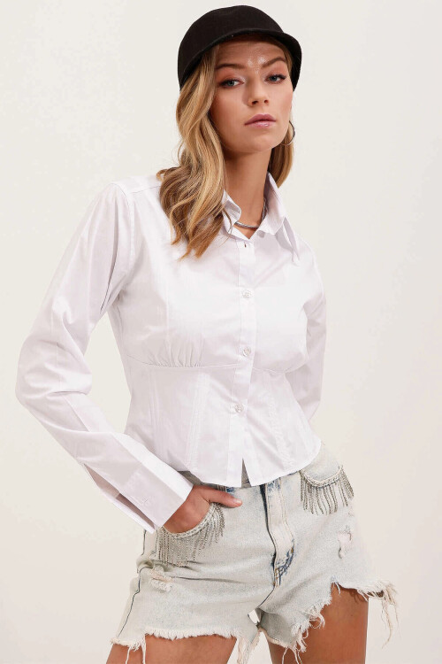 Kadın Beyaz Slim Fit Beli Gipeli Crop Poplin Gömlek PLD24W-3124