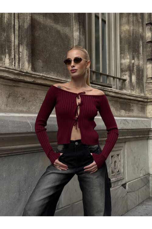 Kadın Bordo Önden Bağlamalı Madonna Yaka Crop Bluz PLD25W-3060