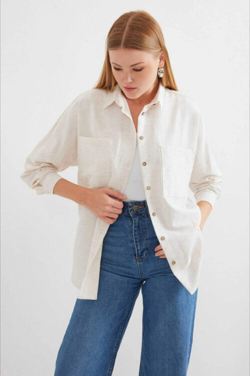 Kadın Ekru Oversize Çift Cepli Keten Gömlek PLD22S-3130