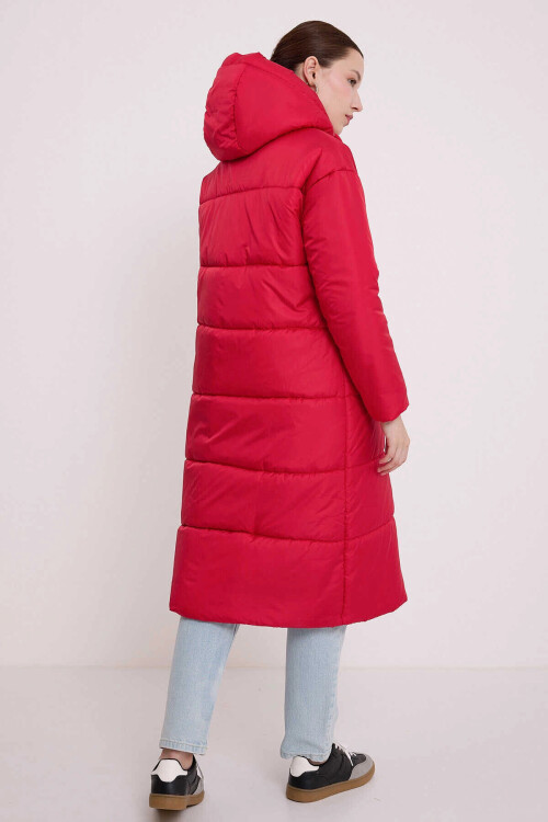 Kadın Kırmızı Kapşonlu Uzun Oversize Şişme Mont PLD22W-3172