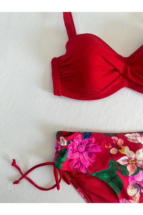 Kadın Kırmızı Taş İşlemeli Çiçek Desenli Büyük Beden Bikini Takım PLD25S-3013