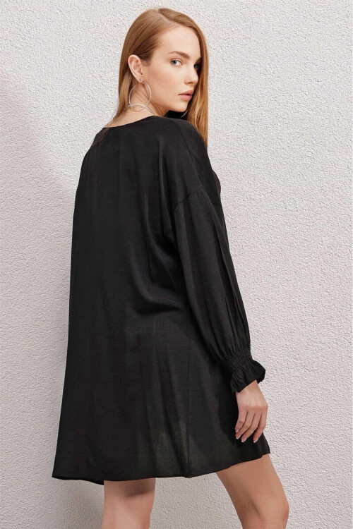 Kadın Siyah Kolu Fırfır Detaylı Lastikli Salaş Kimono PLD23S-3149