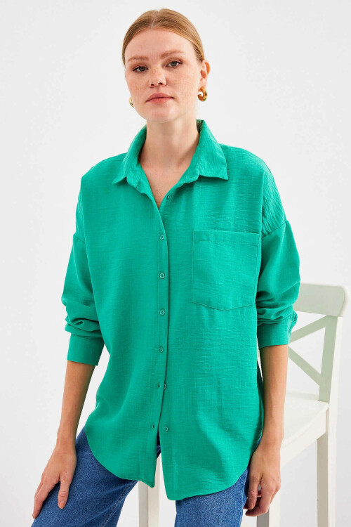 Kadın Su Yeşil Tek Cepli Oversize Keten Ayrobin Gömlek PLD24S-3121