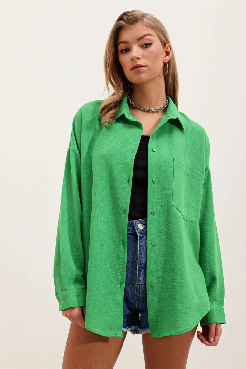 Kadın Yeşil Tek Cepli Oversize Keten Ayrobin Gömlek PLD24S-3121