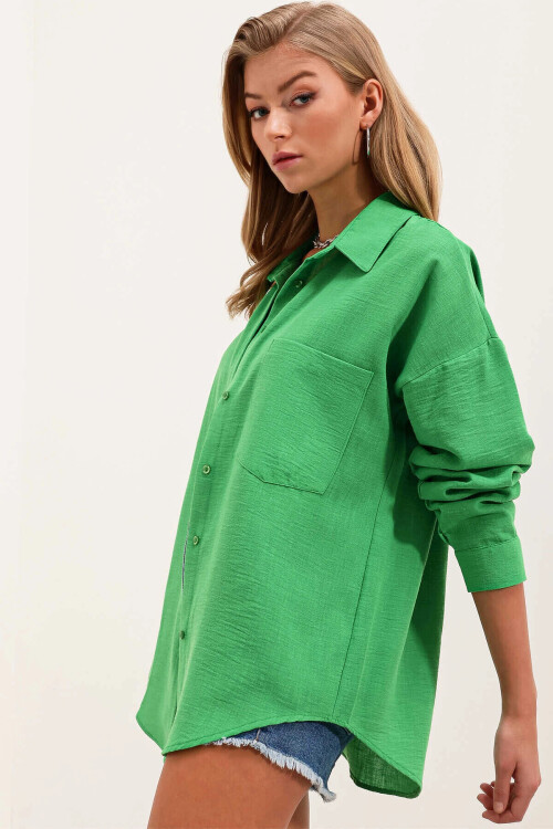 Kadın Yeşil Tek Cepli Oversize Keten Ayrobin Gömlek PLD24S-3121