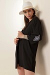 Kadın Siyah Kolu Nakışlı Midi Kimono PLD22S-3152